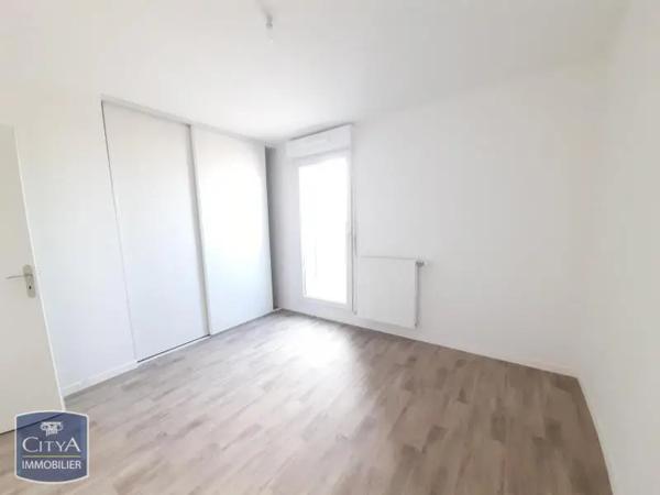 Appartement à louer 4 pièces 83.16m² Moissy-Cramayel (77550)