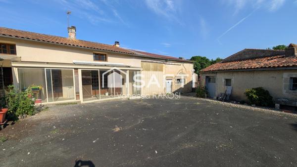 Maison ancienne 145 m² 4 chambres 215 m² de dépendances attenantes Jardin