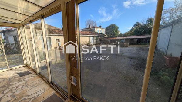 Maison ancienne 145 m² 4 chambres 215 m² de dépendances attenantes Jardin