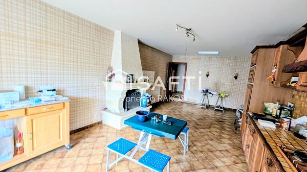 Maison ancienne 145 m² 4 chambres 215 m² de dépendances attenantes Jardin