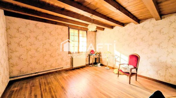 Maison ancienne 145 m² 4 chambres 215 m² de dépendances attenantes Jardin