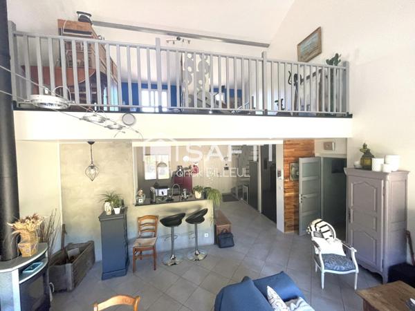 Maison moderne, économe, piscine et double garage