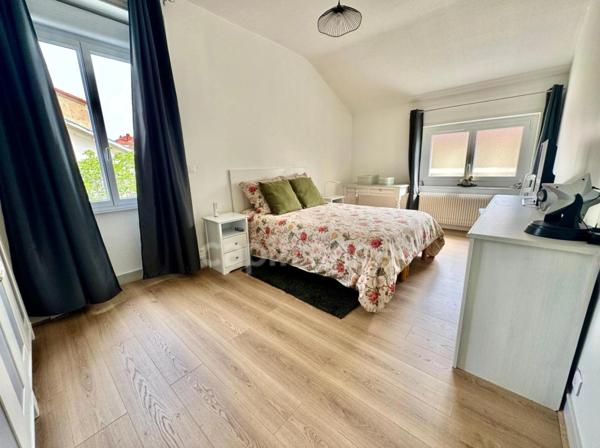 ROANNE – Maison 123 m2 sur 480 m2 de TERRAIN - jardin - 3 chambres, TERRASSE et 3 GARAGES !