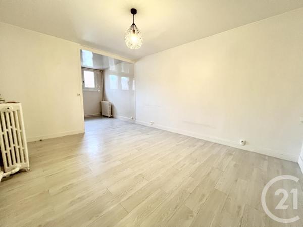 Appartement T3 à vendre  4 pièces - 63,90 m2 COULOMMIERS - 77