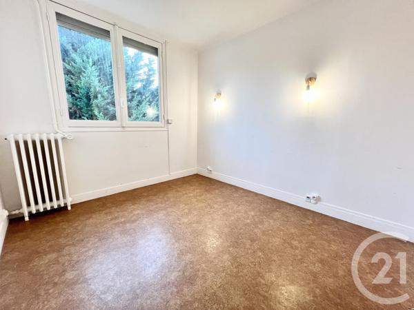 Appartement T3 à vendre  4 pièces - 63,90 m2 COULOMMIERS - 77