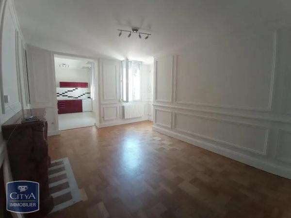 Appartement à louer 3 pièces 63.4m² Rochefort (17300)