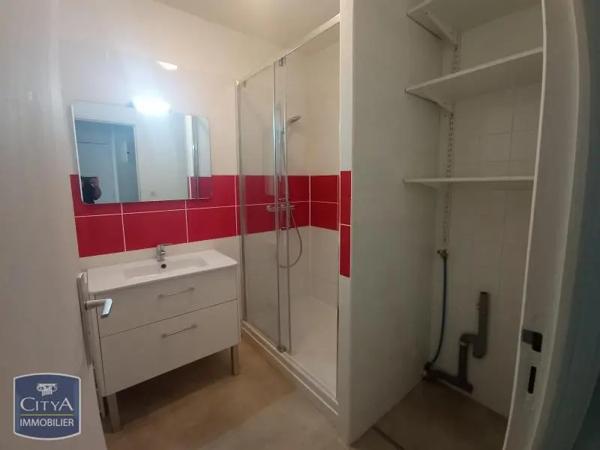 Appartement à louer 3 pièces 63.4m² Rochefort (17300)