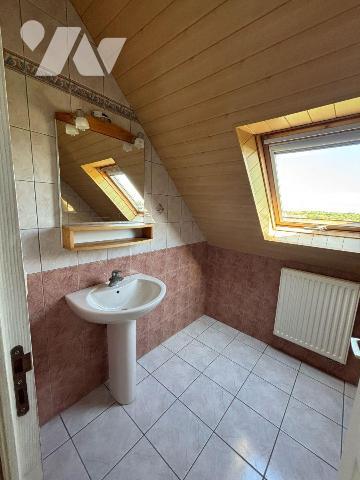 Maison a Vendre à BRIEC, en Finistère Sud (29), dans le Bourg, Maison d'habitation comprenant S...