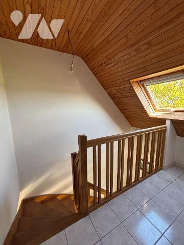Maison a Vendre à BRIEC, en Finistère Sud (29), dans le Bourg, Maison d'habitation comprenant S...