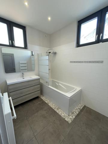 À vendre - Loft, 4 pièces situé à Périgueux (24000)
