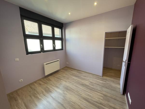 À vendre - Loft, 4 pièces situé à Périgueux (24000)