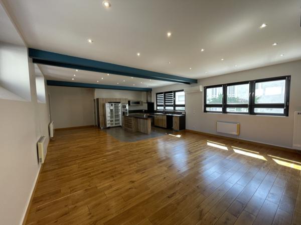À vendre - Loft, 4 pièces situé à Périgueux (24000)