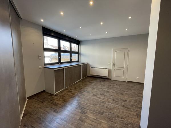 À vendre - Loft, 4 pièces situé à Périgueux (24000)