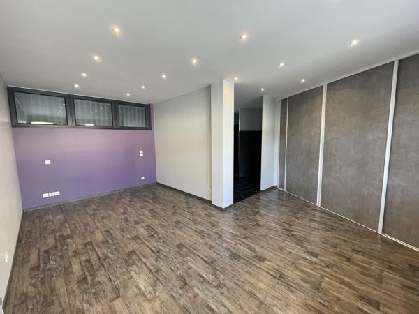 À vendre - Loft, 4 pièces situé à Périgueux (24000)