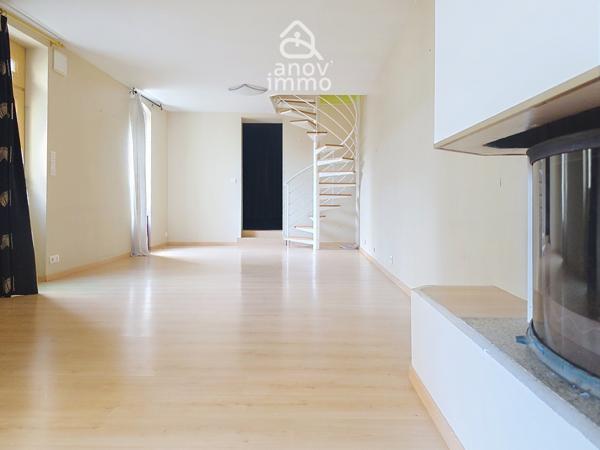 Propriete 9 pièce(s) 5 chambre(s) 253 m²