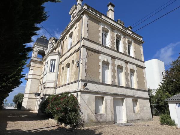 ROYAN - QUARTIER DU PARC - BEL APPARTEMENT T5 - RESIDENCE FACE A LA PLAGE