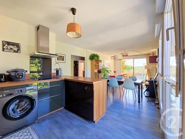 Appartement T3 à vendre  3 pièces - 70,45 m 2   MARSEILLE  - 13008