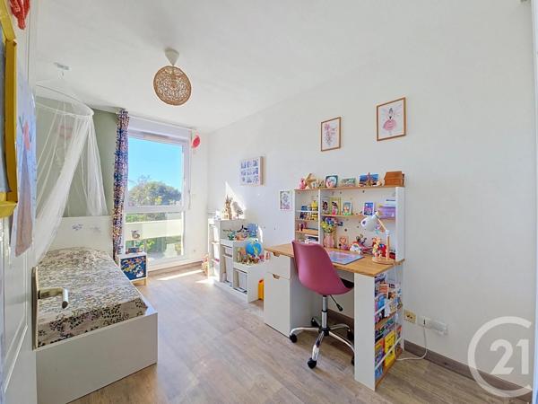 Appartement T3 à vendre  3 pièces - 70,45 m 2   MARSEILLE  - 13008