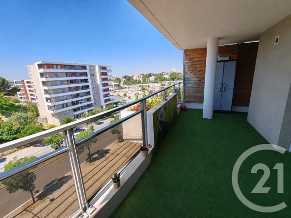 Appartement T3 à vendre  3 pièces - 70,45 m 2   MARSEILLE  - 13008