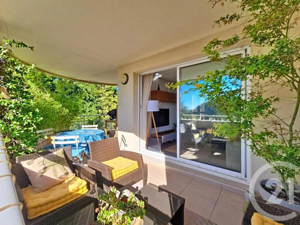Appartement T3 à vendre  3 pièces - 70,45 m 2   MARSEILLE  - 13008