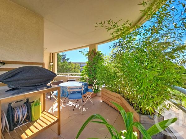 Appartement T3 à vendre  3 pièces - 70,45 m 2   MARSEILLE  - 13008
