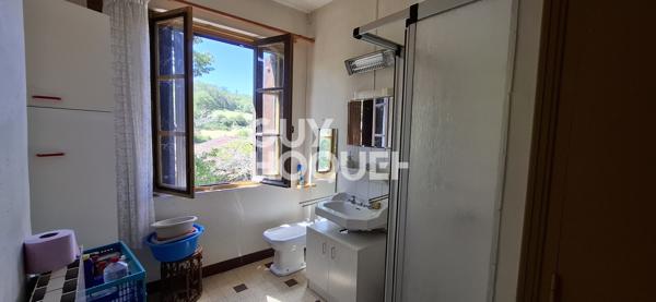 MOULIN à vendre de 5 pièces de 134 m² avec dépendances