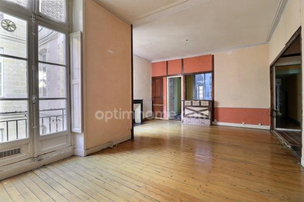 Appartement à rénover T3 61 m² à NANTES (Place de la Bourse)