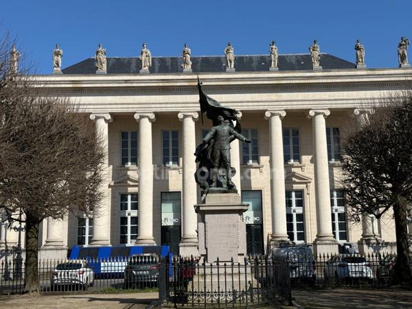 Appartement à rénover T3 61 m² à NANTES (Place de la Bourse)