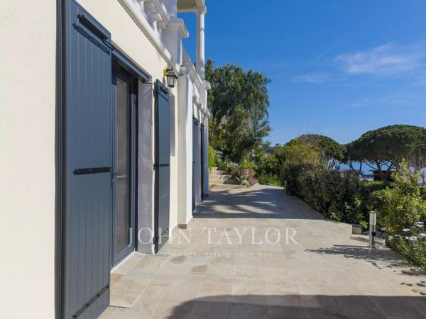 Bandol – Villa rénovée avec vue mer, studio indépendant et permis de piscine