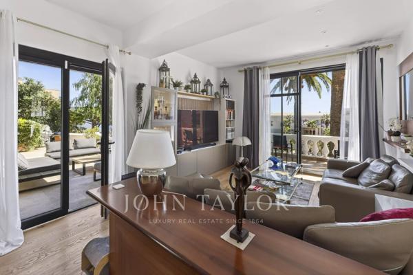Bandol – Villa rénovée avec vue mer, studio indépendant et permis de piscine