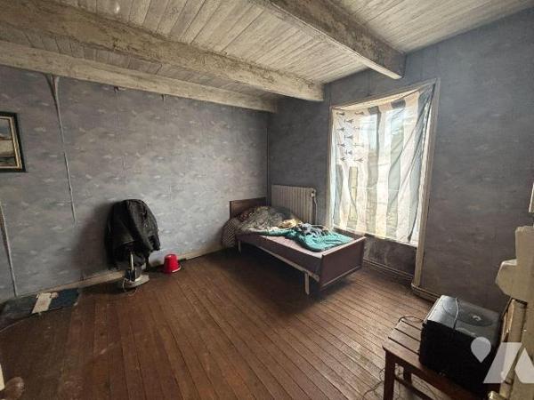 Maison a Vendre à BRIEC , en Finistère Sud (29), dans le Bourg, Maison de Ville à rénover entiè...