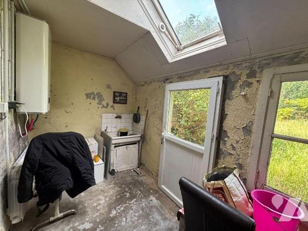 Maison a Vendre à BRIEC , en Finistère Sud (29), dans le Bourg, Maison de Ville à rénover entiè...