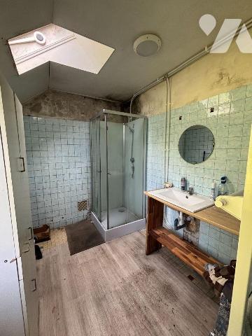 Maison a Vendre à BRIEC , en Finistère Sud (29), dans le Bourg, Maison de Ville à rénover entiè...