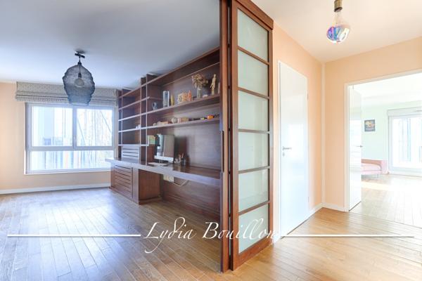 Nanterre (92000) NANTERRE-UNIVERSITÉ — Superbe 3 pièces avec terrasse exceptionnelle de 31 m² et vue dégag