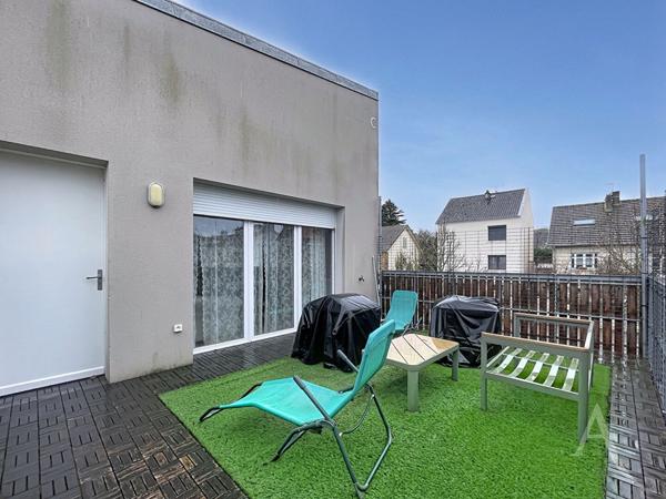 Appartement Ecquevilly 2 pièce(s) 1 chambres - Terrasse - place de parking