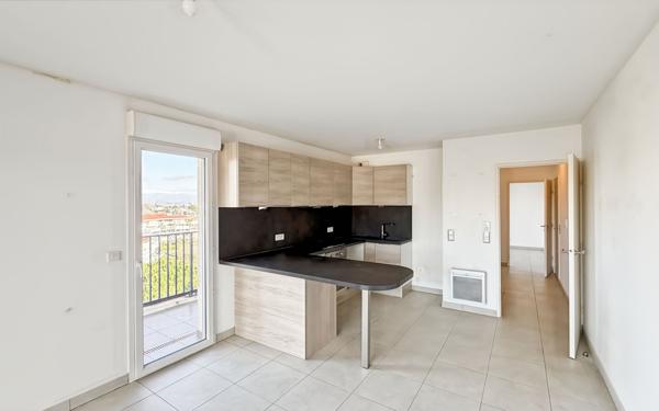 Appartement à vendre    2 pièces • 46 m2 Antibes