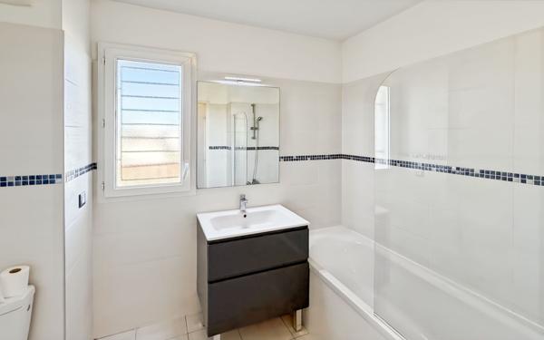 Appartement à vendre    2 pièces • 46 m2 Antibes