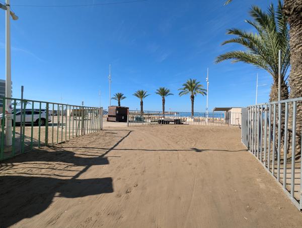 Studio refait à neuf Rive Droite à 100m des plages et du canal, quartier calme Le Grau-du-Roi (30240)