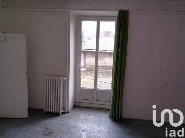 Maison 10 pièces de 300 m² à Argenton-sur-Creuse (36200)