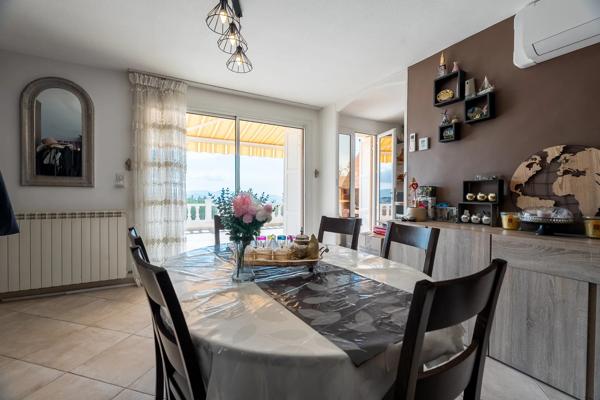 Villa T4 + TERRASSE avec PLEINE VUE MER