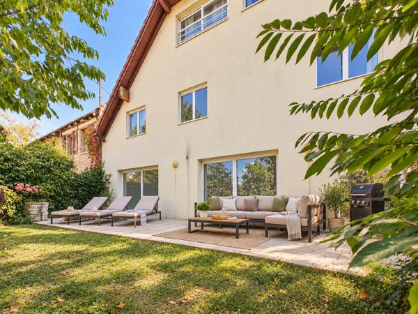 HOLTZHEIM – 246 m² – PISCINE INTÉRIEURE – STUDIO INDÉPENDANT – SALLE DE SPORT HOLTZHEIM – 246 m² – PISCINE INTÉRIEURE – STUDIO INDÉPENDANT – SALLE DE SPORT