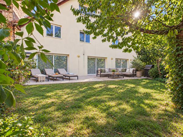 HOLTZHEIM – 246 m² – PISCINE INTÉRIEURE – STUDIO INDÉPENDANT – SALLE DE SPORT HOLTZHEIM – 246 m² – PISCINE INTÉRIEURE – STUDIO INDÉPENDANT – SALLE DE SPORT