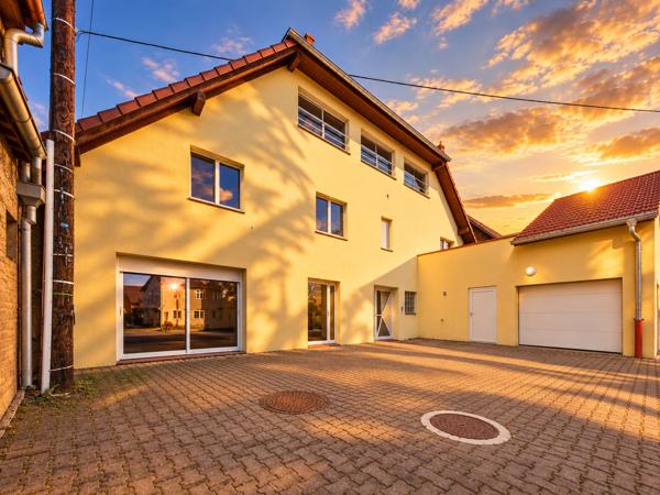 HOLTZHEIM – 246 m² – PISCINE INTÉRIEURE – STUDIO INDÉPENDANT – SALLE DE SPORT HOLTZHEIM – 246 m² – PISCINE INTÉRIEURE – STUDIO INDÉPENDANT – SALLE DE SPORT