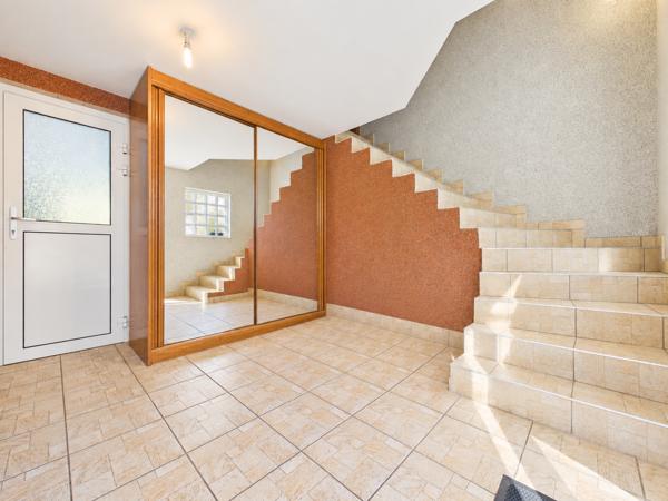 HOLTZHEIM – 246 m² – PISCINE INTÉRIEURE – STUDIO INDÉPENDANT – SALLE DE SPORT HOLTZHEIM – 246 m² – PISCINE INTÉRIEURE – STUDIO INDÉPENDANT – SALLE DE SPORT