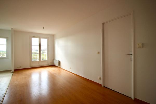 Appartement Nanteuil Le Haudouin 3 pièces - 2 chambres - centre ville - 2 places de stationnement
