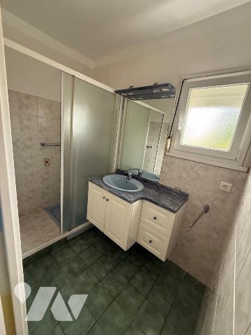 A découvrir à CHAELAUDREN-PLOUAGAT (22), un pavillon de 70 m² environ avec jardin