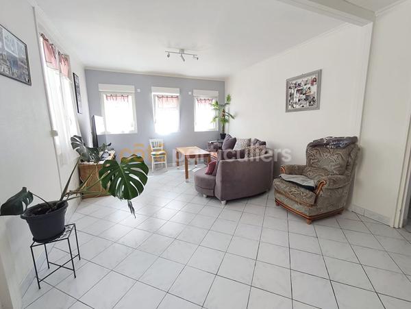 Vente
                Maison126 m² - 5 Pièces -
                    MEZIDON VALLEE D AUGE (14270)