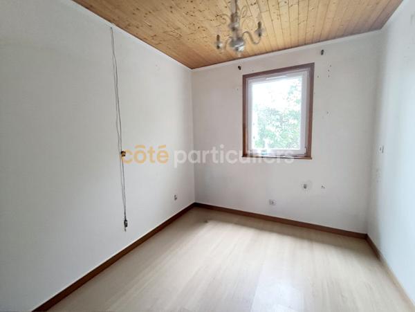 Vente
                Maison126 m² - 5 Pièces -
                    MEZIDON VALLEE D AUGE (14270)