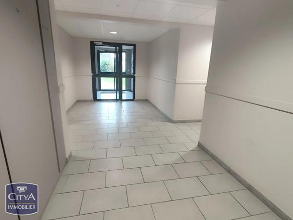 Appartement à vendre 2 pièces 53m² Saint-Amand-Montrond (18200)