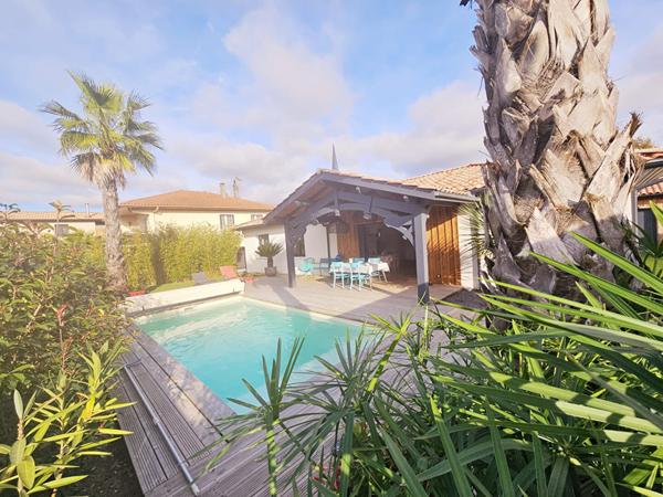 Maison 4 pièce(s) 106 m2 LE TEICH